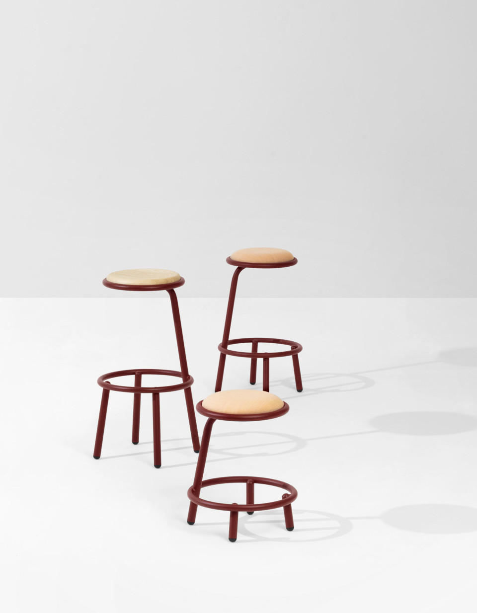 Less stool design Roberto Paoli for MIDJ