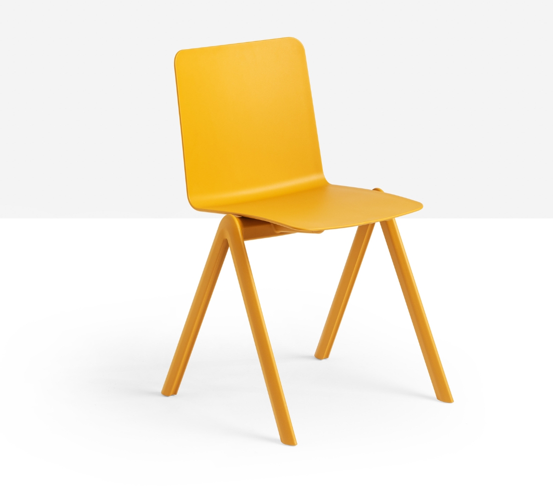 Polypropylene outlet stackable chair