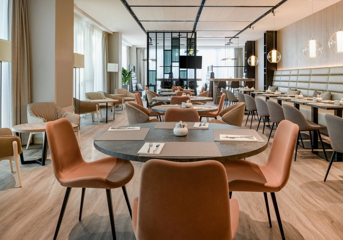 AC Marriott Krakow - Dalia, Sonny | Midj